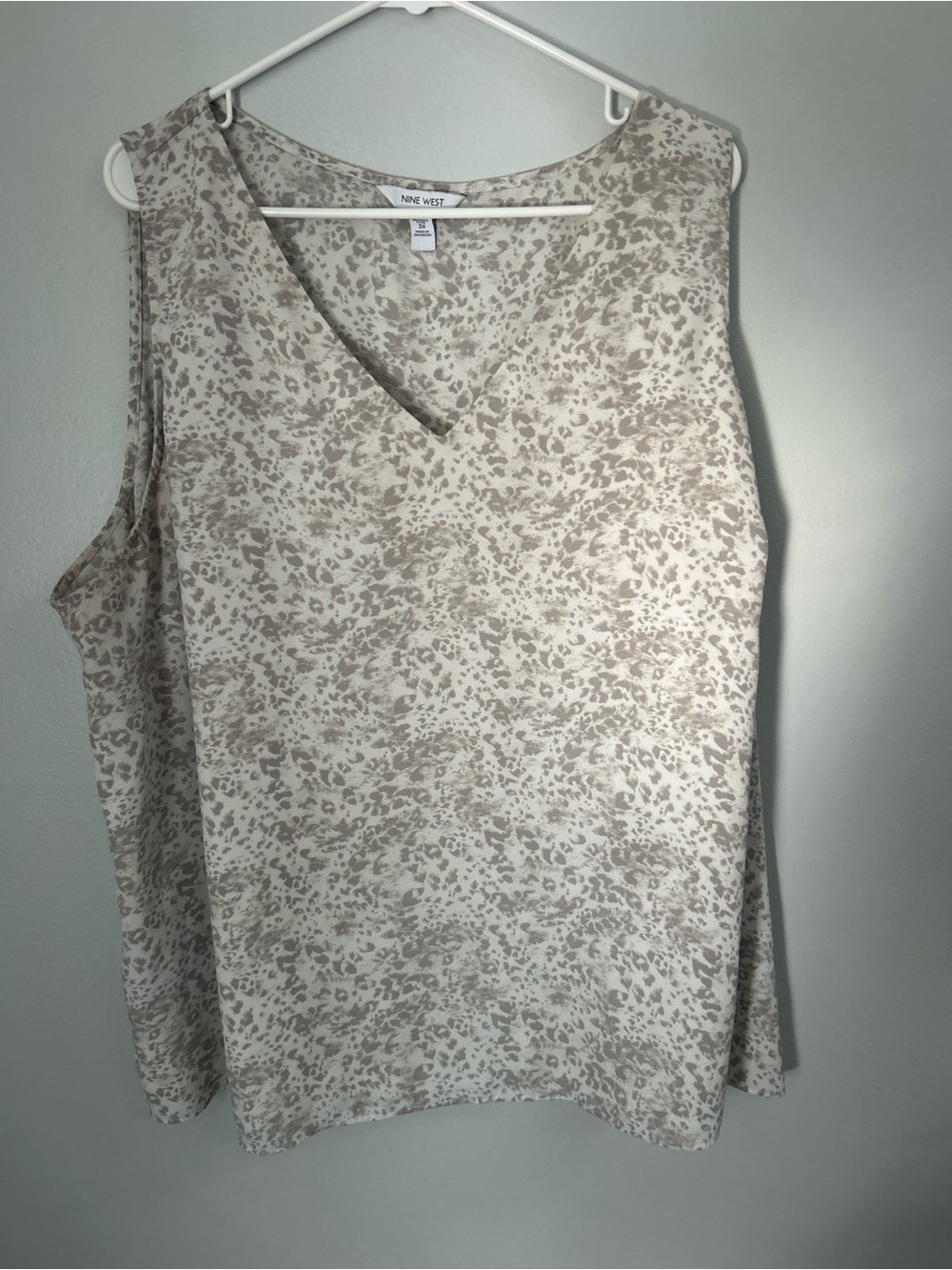 Nine West Cream and Taupe Leopard Print V-Neck Sleeveless Camisole